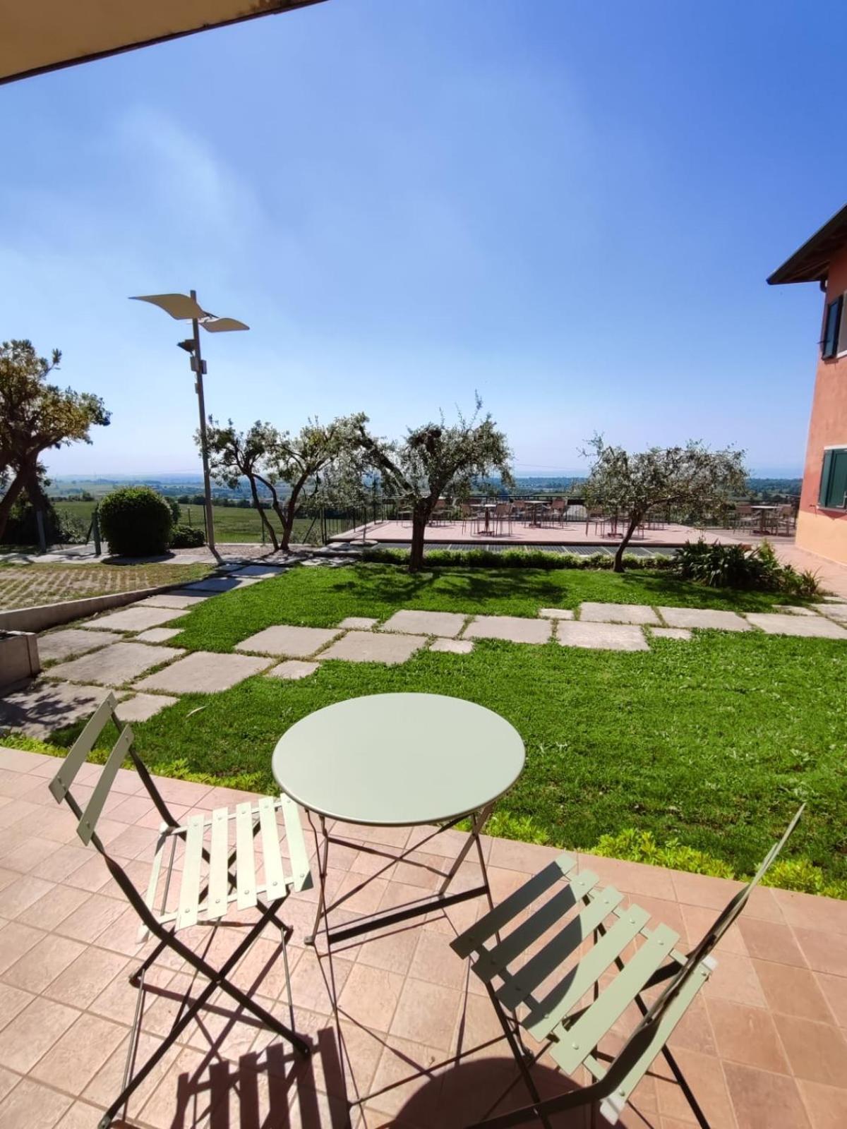 Appartamenti Miralago Pastrengo Bagian luar foto