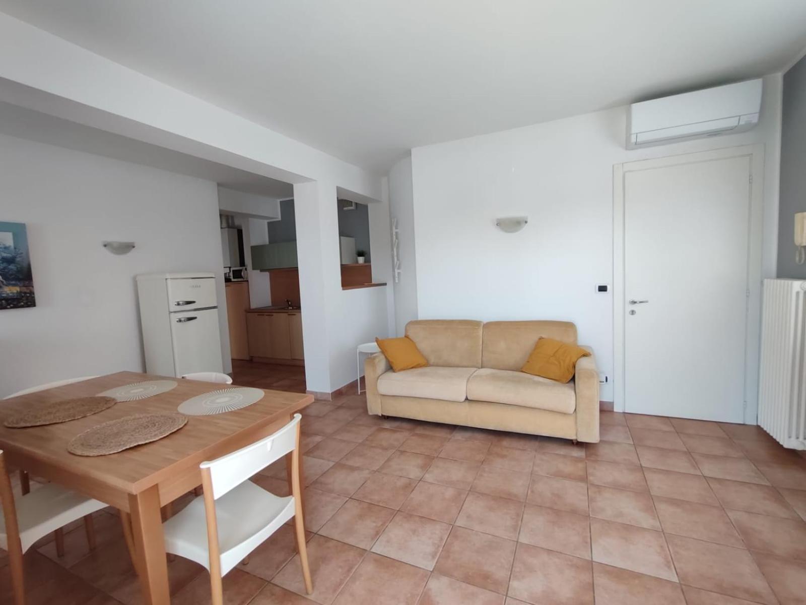 Appartamenti Miralago Pastrengo Bagian luar foto