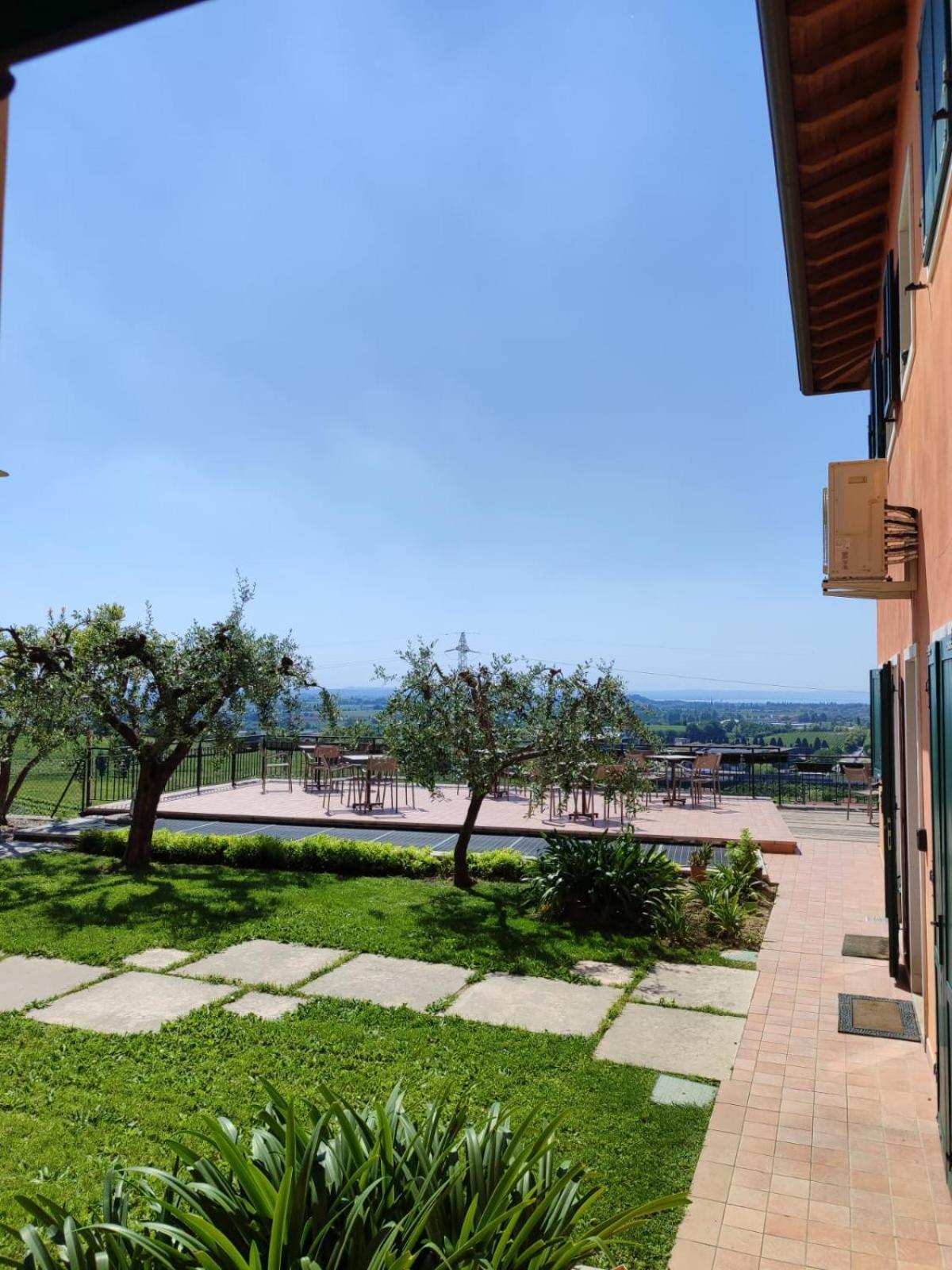 Appartamenti Miralago Pastrengo Bagian luar foto