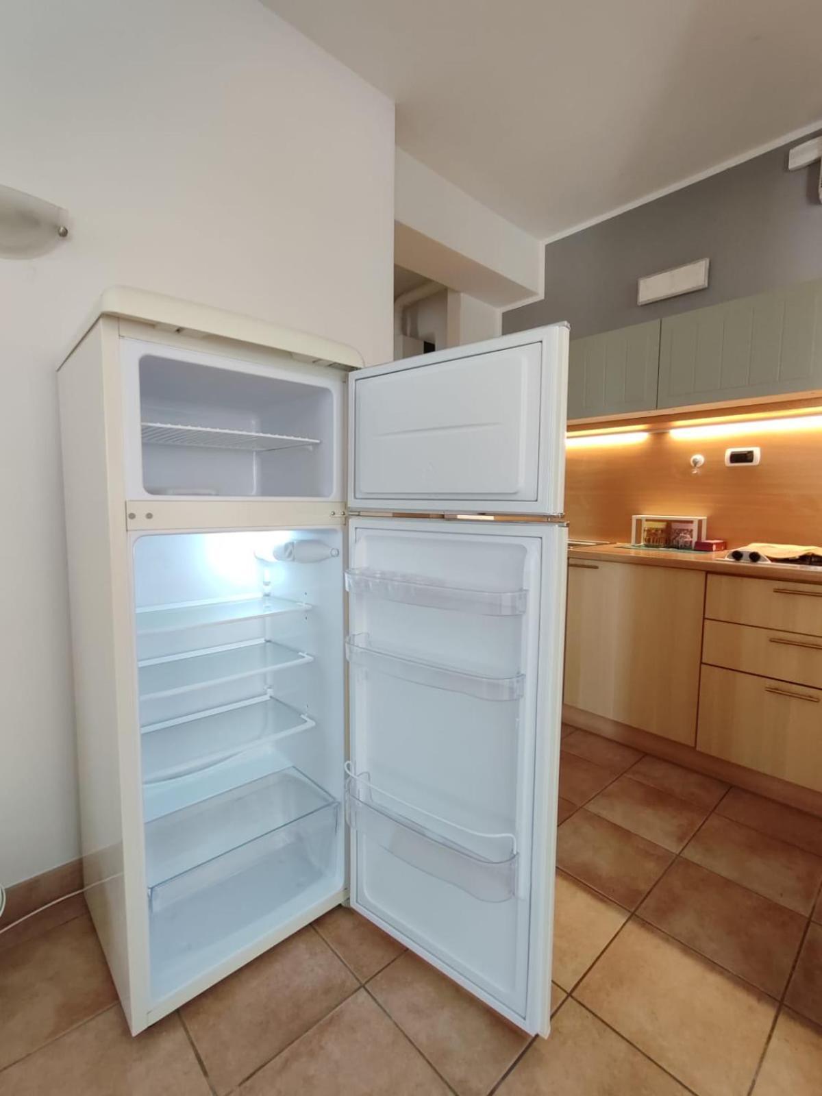 Appartamenti Miralago Pastrengo Bagian luar foto