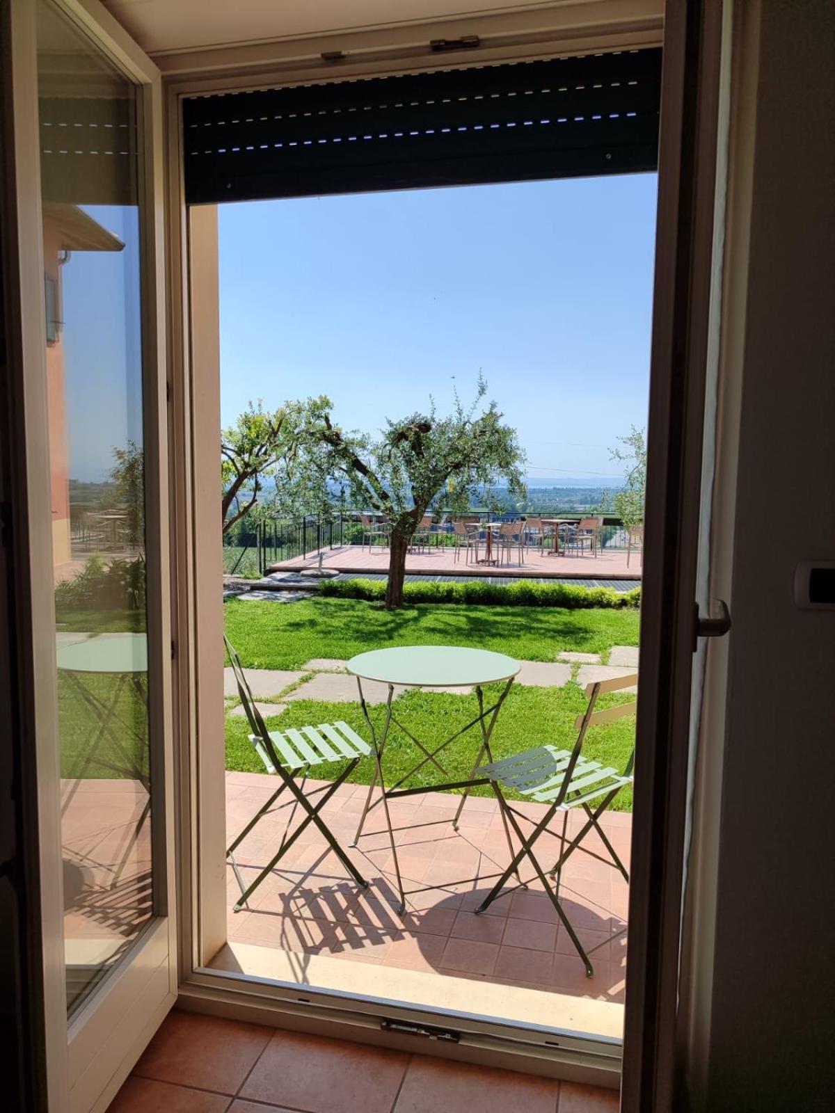 Appartamenti Miralago Pastrengo Bagian luar foto